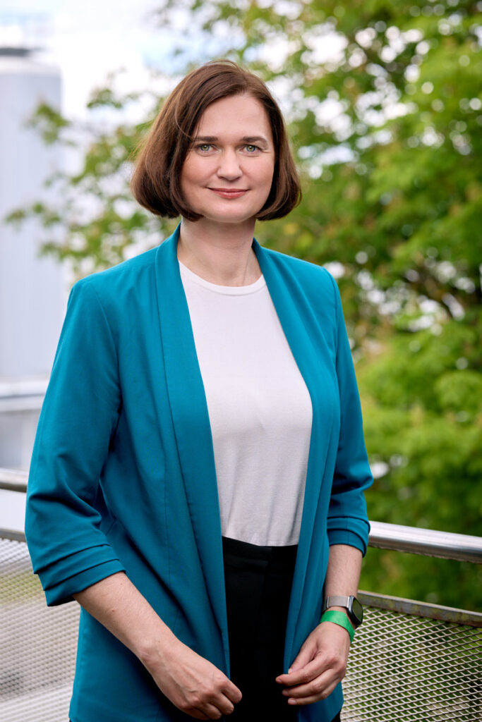 Claudia Mueller
